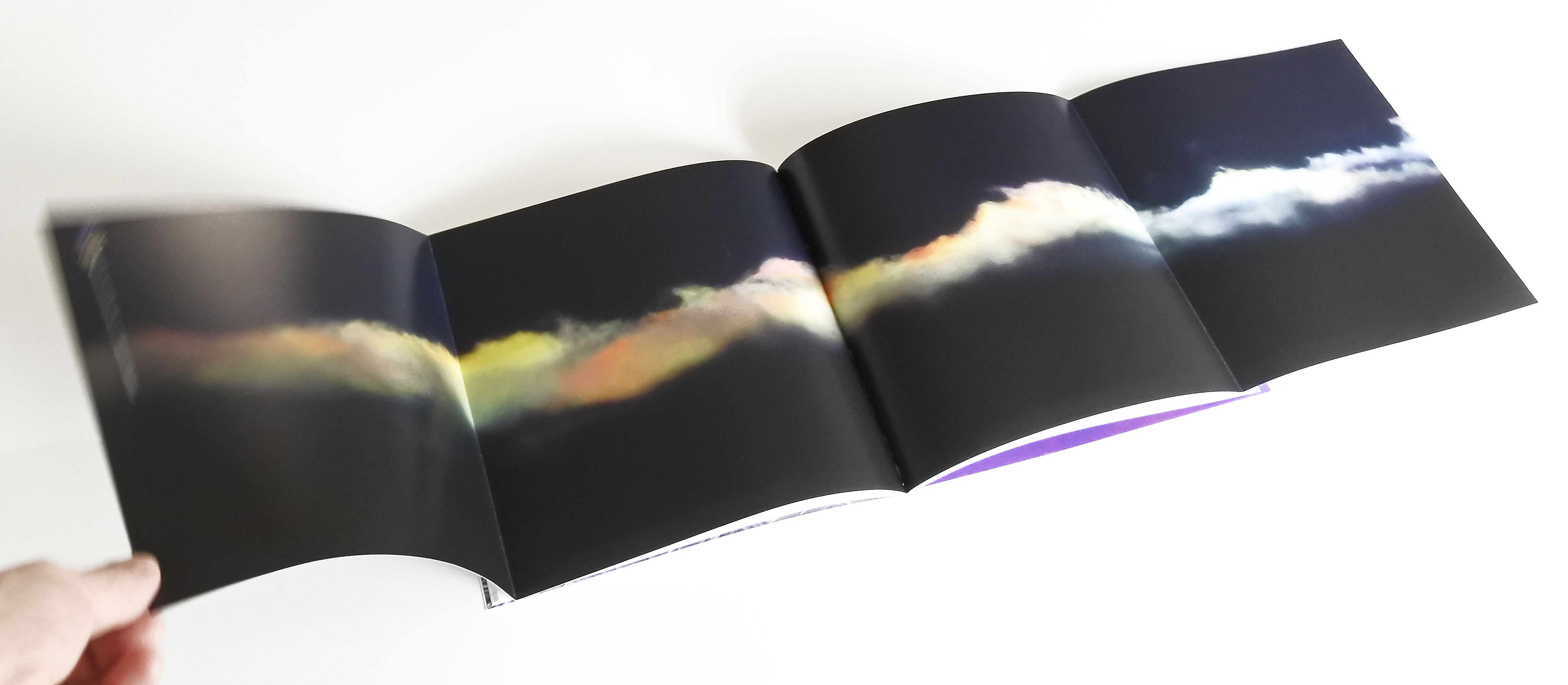 オンデマンド写真集「虹色の風景ーRAINBOWS」 - BLOG